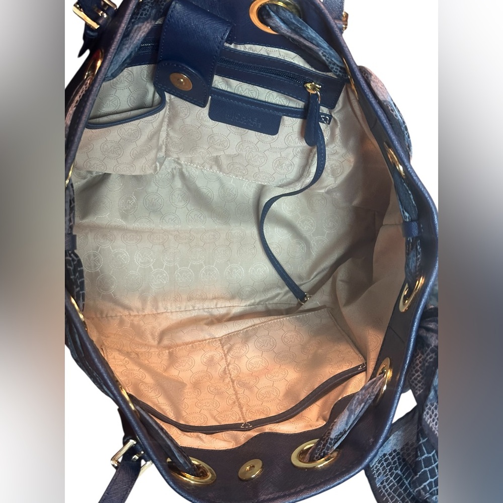 EUC MICHAEL Michael Kors Blue Tote Bag - Picture 7 of 14